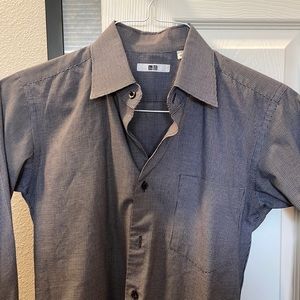 Uniqlo button up Small